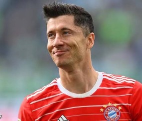 AYX-莱万多夫斯基在拜仁比赛中高光表现，比分优势明显引发热议！的简单介绍