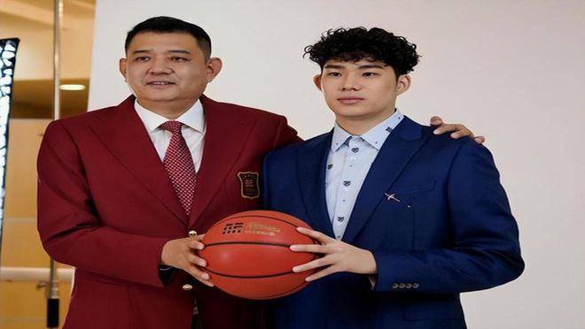 莱万多夫斯基新星晋级下一阶段表现突出，掘金前途光明！