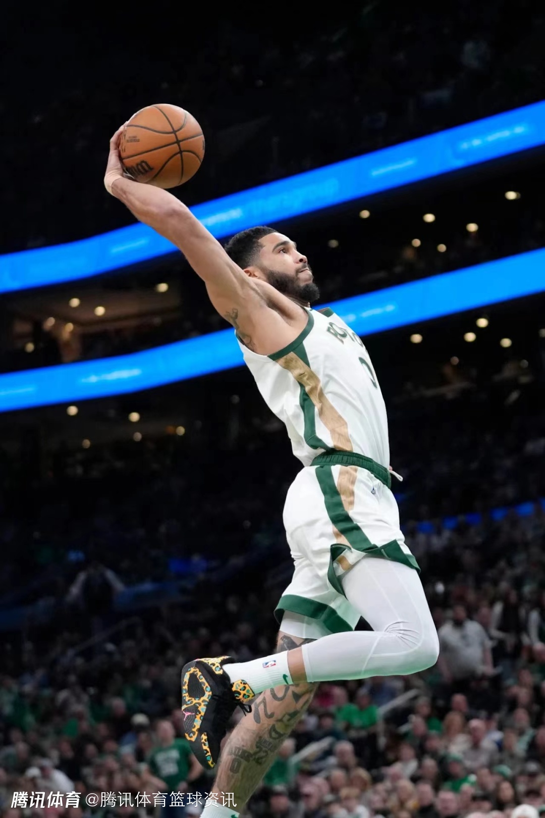 塔图姆迎来七赛季高光表现，尤文图斯球迷沸腾！的简单介绍